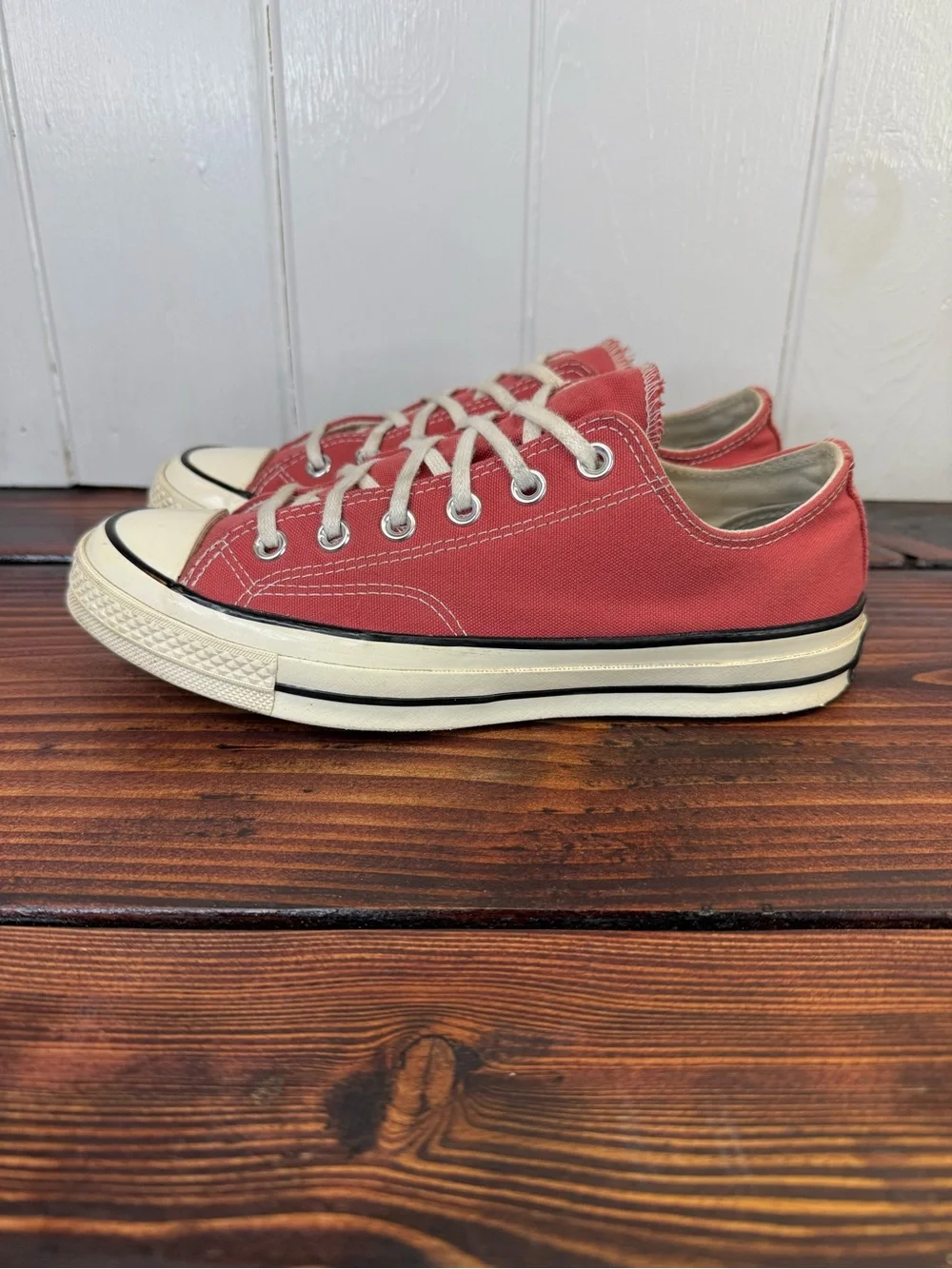 Converse Chuck 70 Low Rhubarb Pie Canvas Sneakers Women’s Size 8
